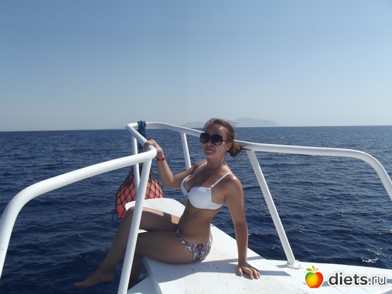 не такой я себя представляла на яхте)), альбом: жирные фото в купальнике