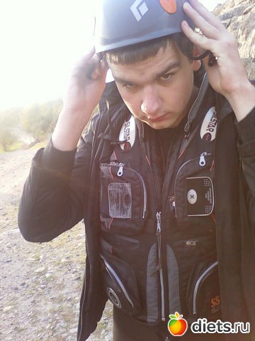 Валера (сын) готовится к заплыву