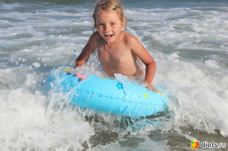 Плывущая на волнах...., альбом: Я и моя семья.