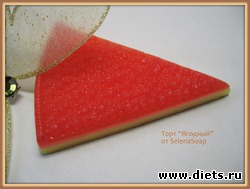 Мыло "Ягодный торт"