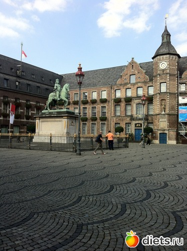 5 ����: ������� � ������������, �������� 2012