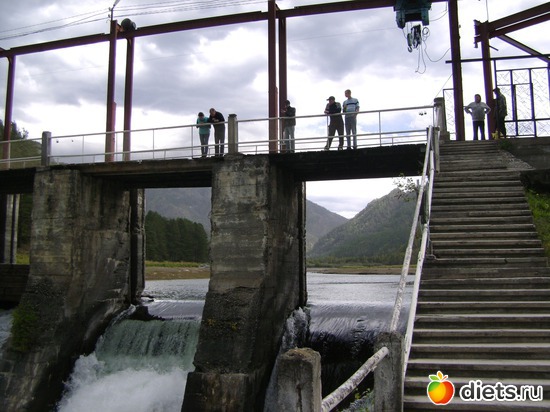 Плотина Чемальской ГЭС, альбом: Горный... Финал отпуска 2012 - с 11 по 16 сентября.