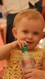 Моя маленькая помощница ))))