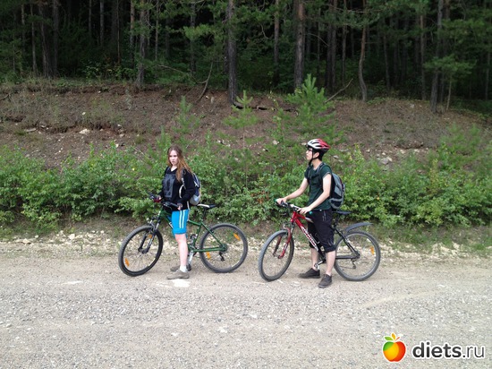 на дороге "оттуда" - со скал в гости в Плеханово, альбом: вело-скалолазо-плавательно-банно-экскурсионный микропоходик