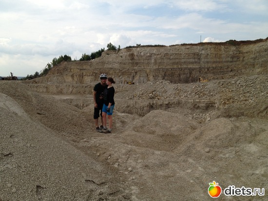 на карьере, альбом: вело-скалолазо-плавательно-банно-экскурсионный микропоходик