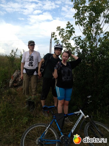 попутная ирга - хорошее подспорье )) а какая сладкая!!!, альбом: вело-скалолазо-плавательно-банно-экскурсионный микропоходик