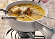 Кто умеет и знает как готовить ФОНДЮ сырное! Нужна помощь!