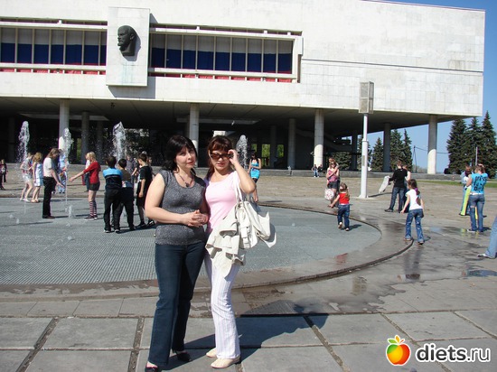 я с Олей и Ленинский мемориал, а фонтан еще молчит, альбом: я и мой город