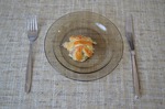 Клубочек ниток из слоеного теста с мясом