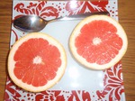 Как легко съесть грейфрукт и окуратно