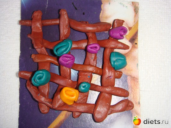 3 фото: Поделки моей внучки, Анюты, в детсаду и дома.