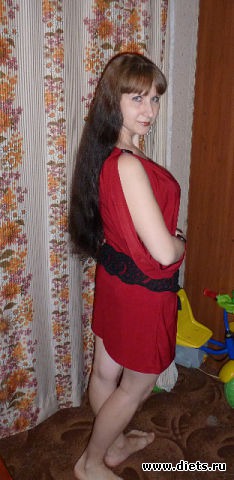 Пояс на мне...Платье тоже сама кроила и шила..