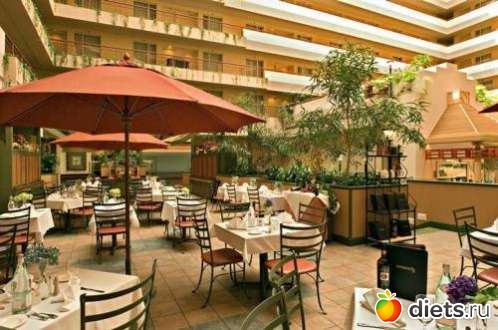 ��� ����� Embassy Suites Baltimore