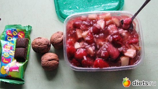 мой ланч, фрукты в желе, орехи и 2 кусочка гематогена, альбом: мои завтраки