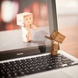 Они познакомились в Интернете...