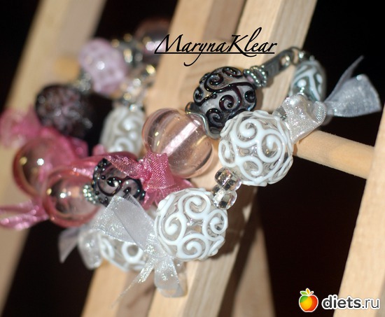 Новогодняя коллекция "Зимний Бантик" Все браслеты будут по 180 грн (800руб) Lampwork, альбом: Моя бижутерия