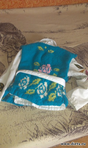 Жилетка Розовый букет, альбом: Вязание