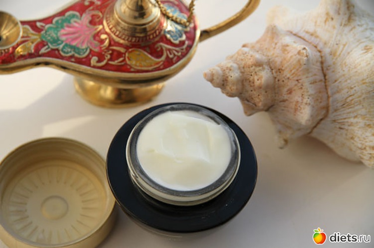 Уникальный натуральный восстанавливающий крем для любого типа кожи., альбом: Моя алхимия на службе здоровья и красоты.