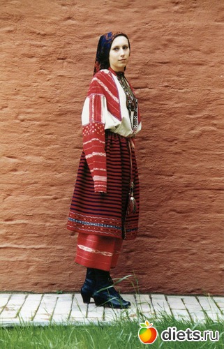 2 фото: Русский народный костюм