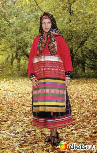 3 фото: Русский народный костюм