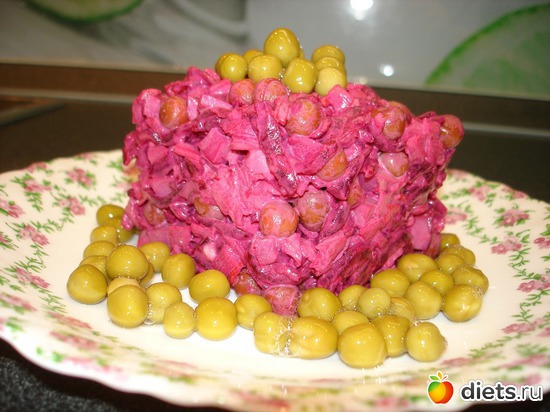 Салат из свеклы,крабовых палочек, яиц и горошка, альбом: Мои вкусняшки