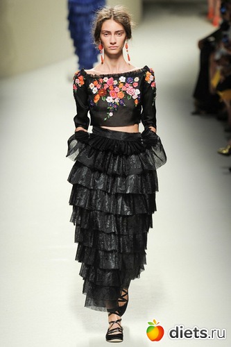 3 фото: Вечерние, коктейльные, для выпускного - платья и комплекты