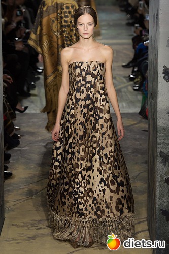 65 фото: Вечерние, коктейльные, для выпускного - платья и комплекты