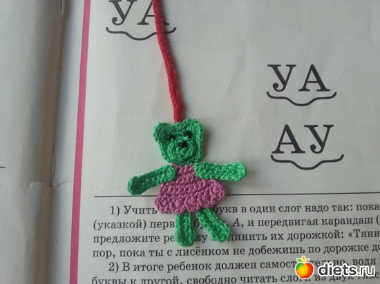 Закладка мишка, альбом: Мое хобби.Вязаные игрушки.