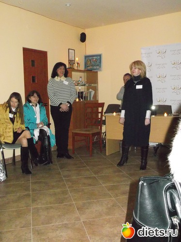 Преподаватель по дефиле в етикет центре LeDe, альбом: Урок дефиле