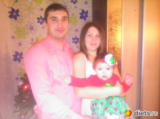 31 декабря я с мужем и дочкой, альбом: семья
