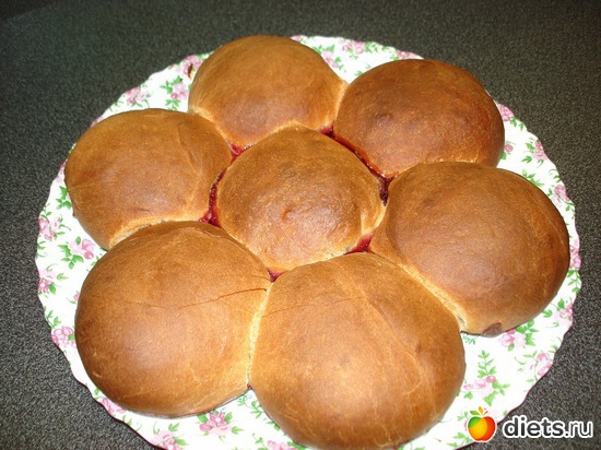 "Цветок" из булочек с вишней, альбом: Мои вкусняшки