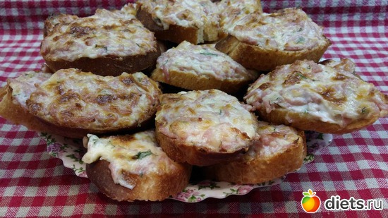 Бутерброды с колбасой и плавленым сыром горячие, альбом: Мои вкусняшки