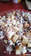 Салат с фасолью, грибами и куриным мясом.