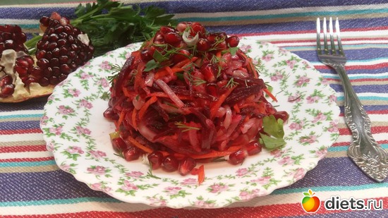 Салат из квашеной капусты, свеклы, моркови с гранатом вкусный и полезный, альбом: Мои вкусняшки