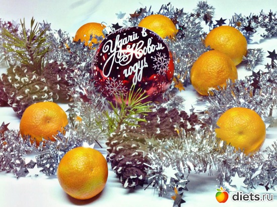 быстренько перед праздником "сотворила" композицию. Здесь есть ВЯЗАНЫЕ еловые шишки., альбом: ХобЮшки- вытворялки