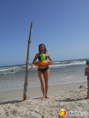 Примеряю Лерусин круг, удобно качаться на волнах., альбом: Жарафрика :)