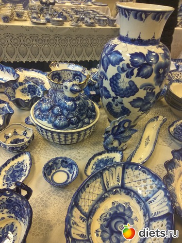 148 фото: Выставки