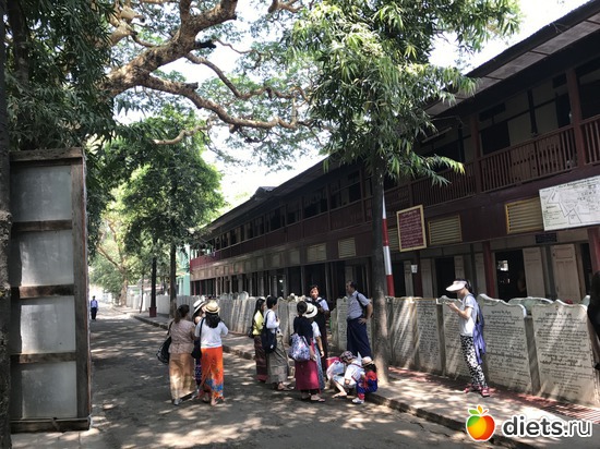 327 ����: ������ 2017. �����