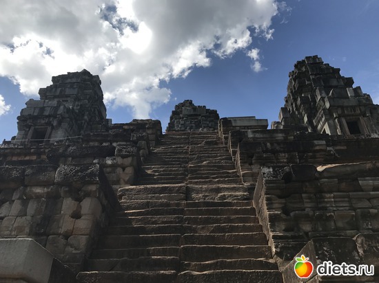 327 ����: ������ 2017. ��������