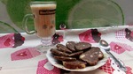 Шоколадная колбаска из детства, с печеньем.