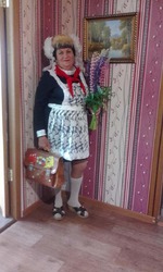 Пришла СМС. - Приходи на чай! Вспомним школьные годы!