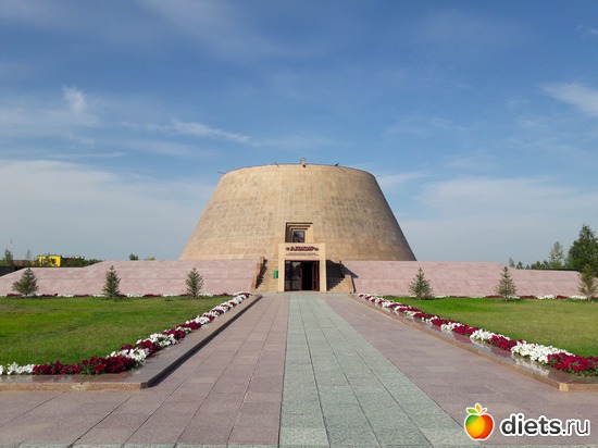 12 фото: АЛЖИР мемориальный комплекс