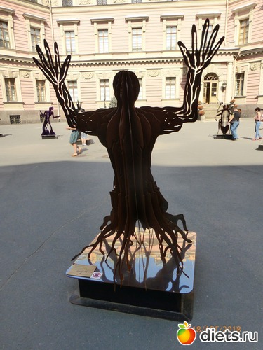 3 ����: ���������� ������� ������� In Dante Veritas.