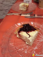 Творожная запеканка с яблоками-с запеченной сметанной корочкой сверху.