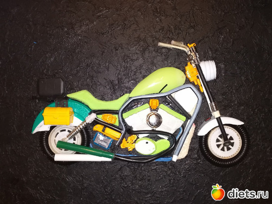 2 фото: Мотоциклы хлам-арт