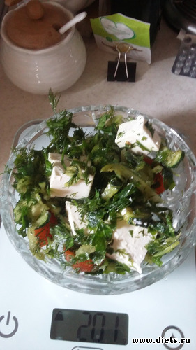 Фетакса с салатом, альбом: что кушаю