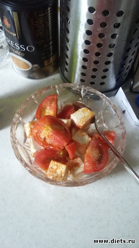 Сыр адыгейский с помидорами и оливковым маслом, альбом: что кушаю