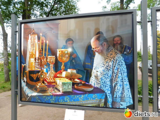 "Литургия" Епископ Панкратий Фото монаха Анастасия, альбом: Фотовыставка под открытым небом «Дивный остров Валаам»