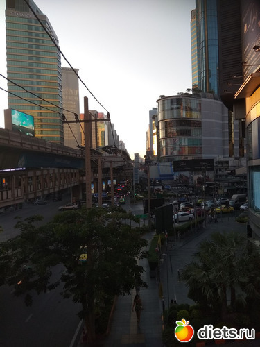 р-н Сухумвит, альбом: Бангкок 2020