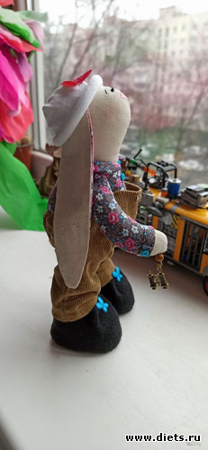 1 фото: Заяц 2020